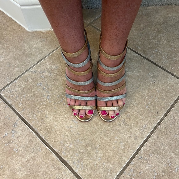 🔥🔥🔥Christian Louboutin’s strapped heels! - Picture 5 of 8